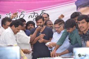 Ram Charan Birthday Celebrations At Chiranjeevi Blood Bank